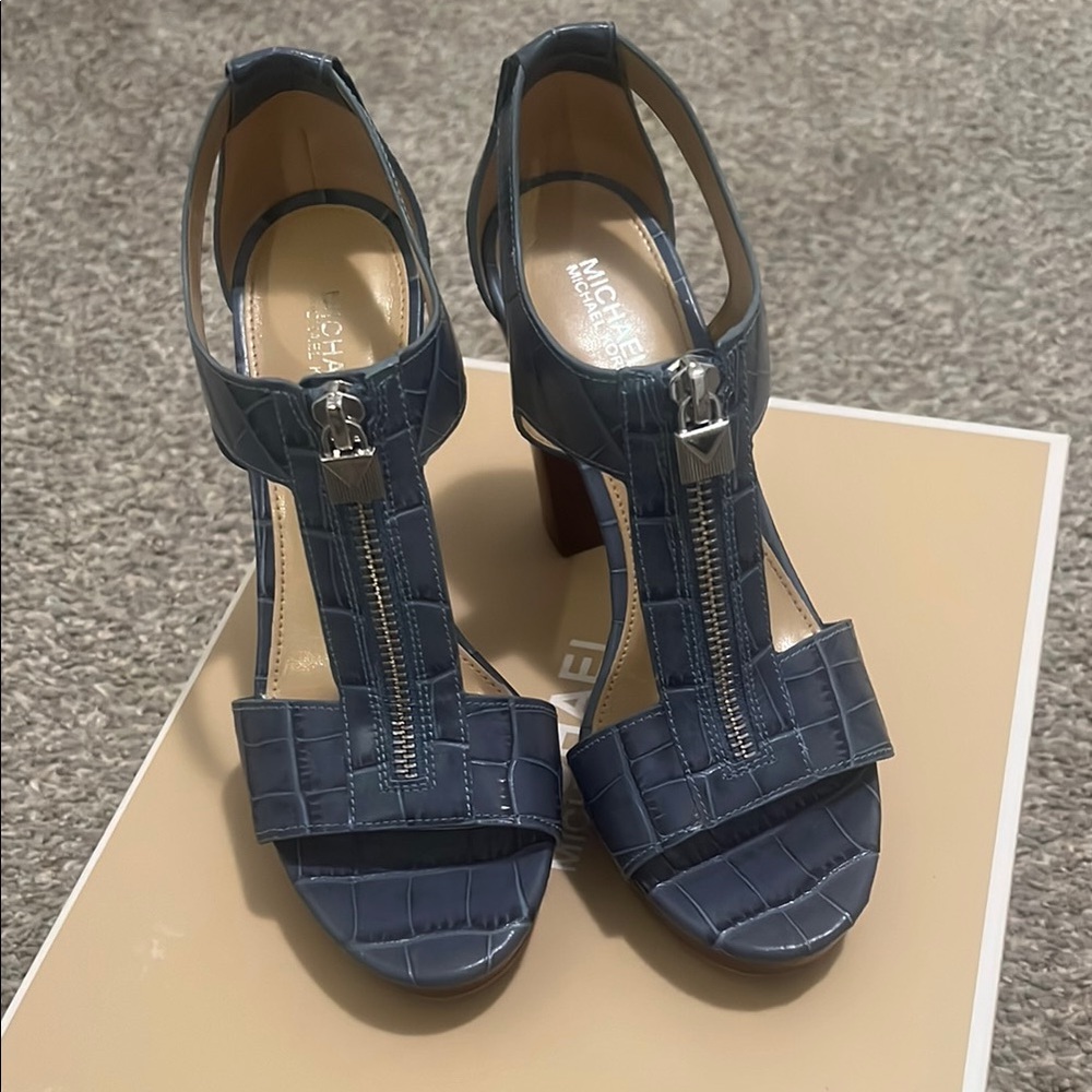 Michael Kors Blue Women's Heels. 6